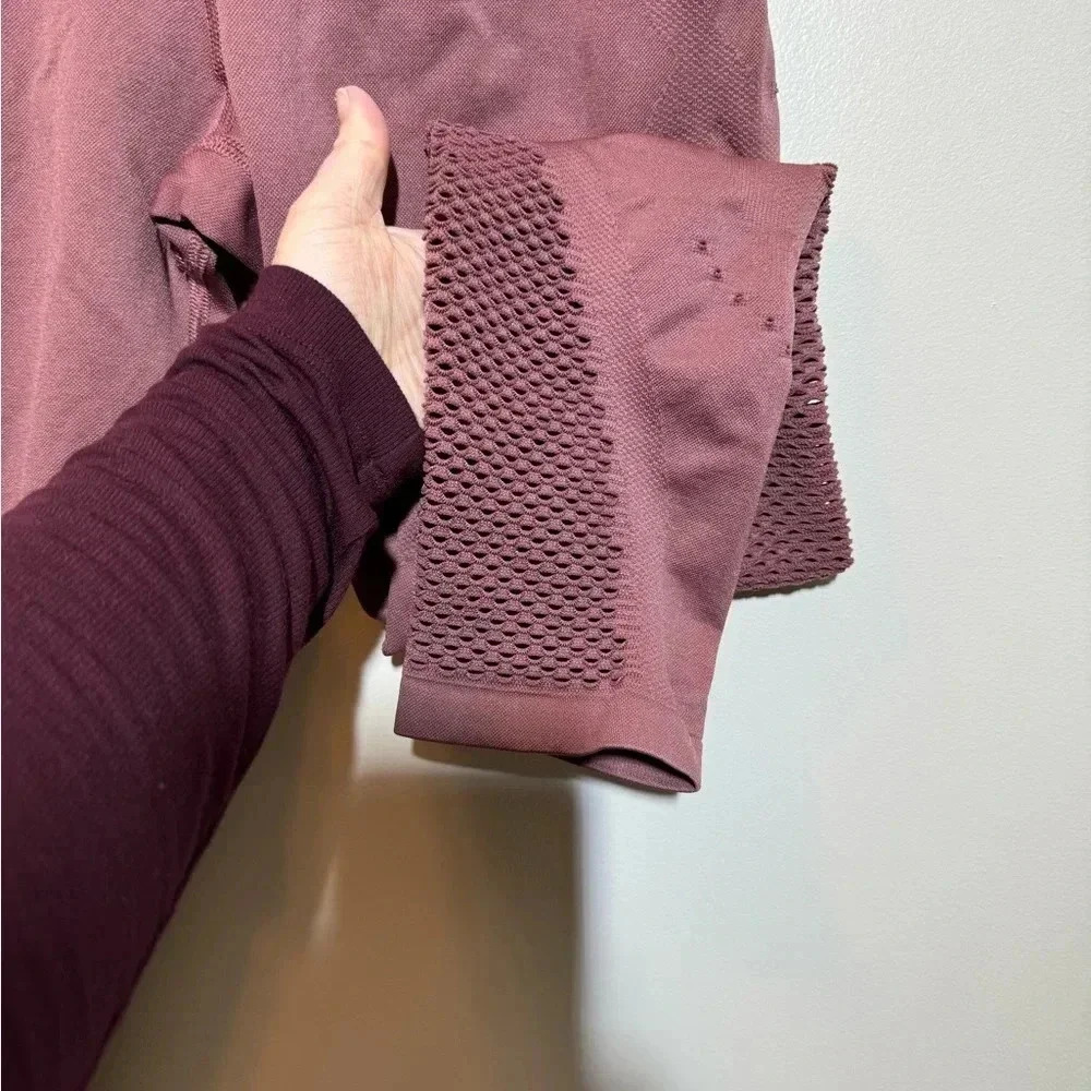 Athleta Laser cut perforated leggings - Picture 6 of 7